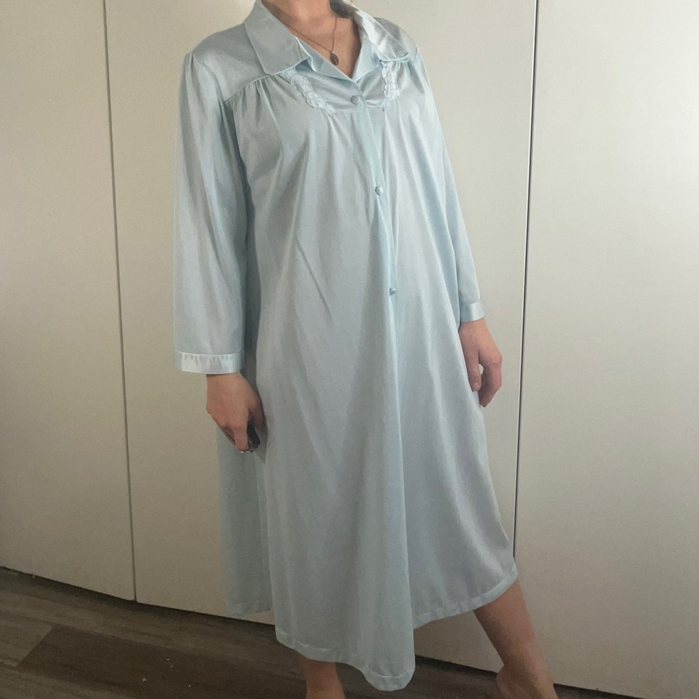 Vintage Vanity Fair baby blue robe